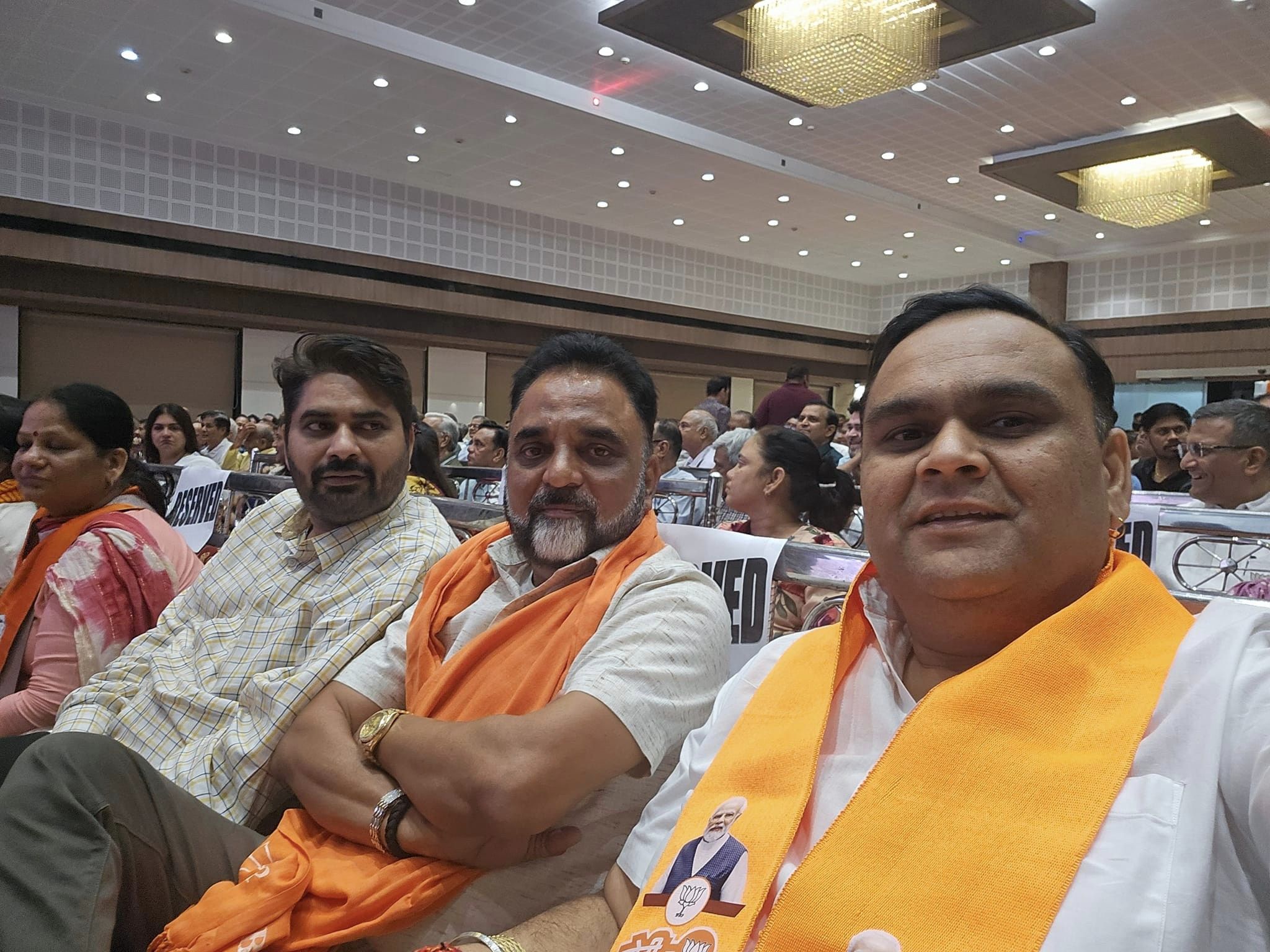  સુરતના મહેશ્વરી સમાજ દ્વારા આયોજિત સ્નેહ મિલન સમારોહમાં ગુજરાત ભાજપના પ્રદેશ અધ્યક્ષ શ્રી સી. આર.પાટીલ સાહેબ ઉપસ્થિત રહ્યા હતા.